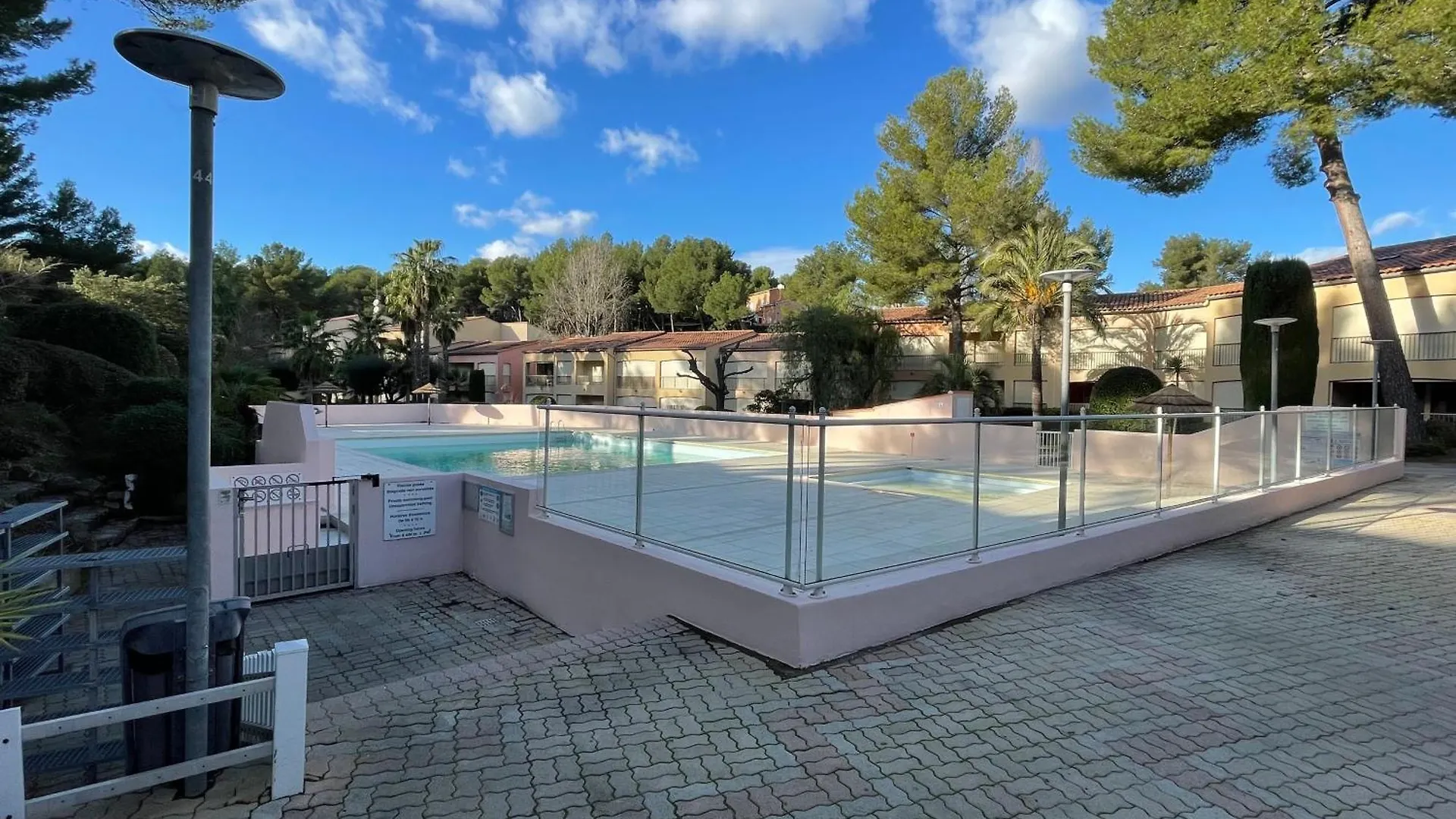 Apartment Studio Climatise Piscine Et Proche Plage Sanary-sur-Mer